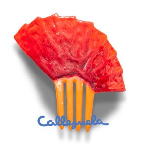 Peineta con adorno de barro