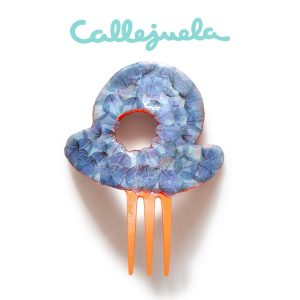 Peineta con adorno de barro